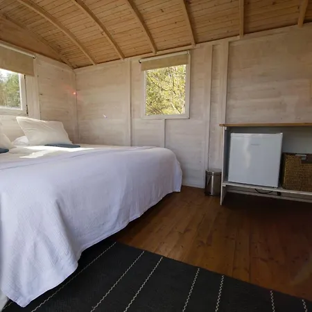 Kamp alanı Lounaranna Harbour Simisti