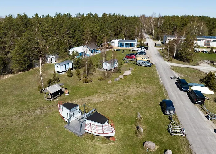 캠프장 Lounaranna Harbour *